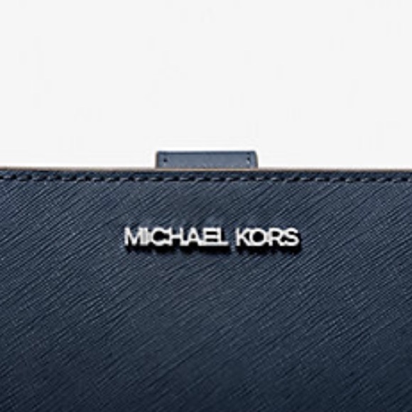Michael kors Medium Saffiano Leather Wallet - Picture 6 of 8
